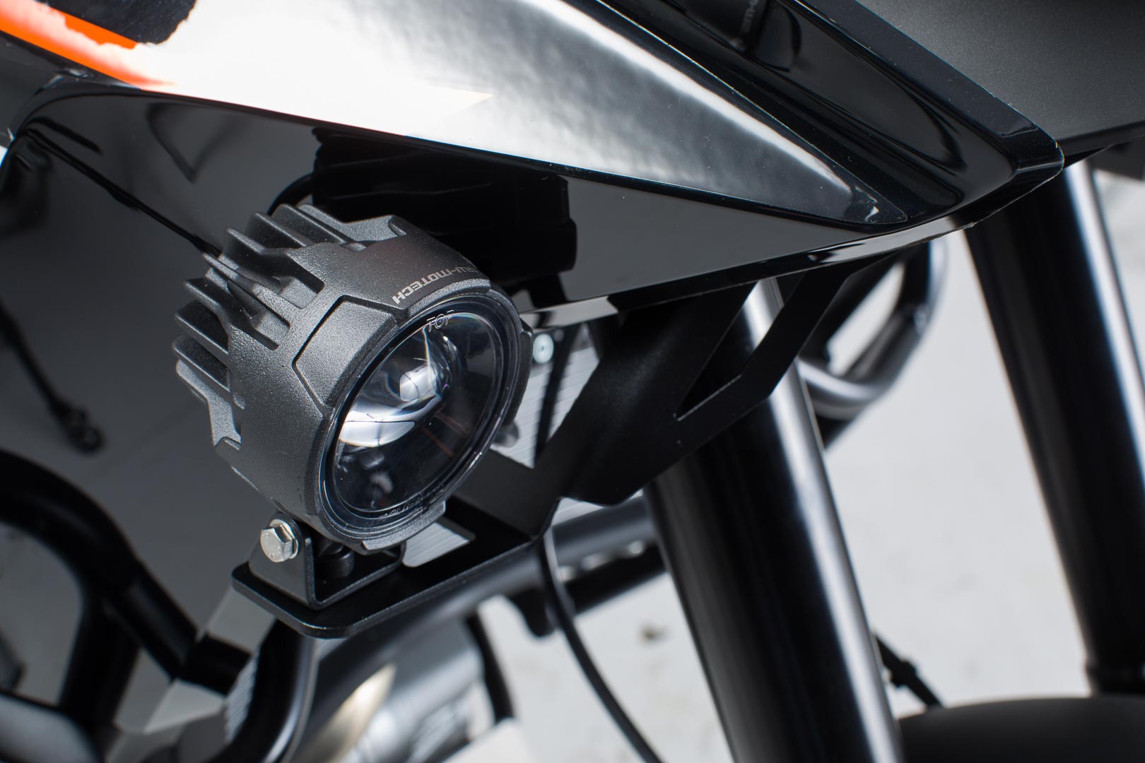 SW-Motech Mount for Additional Headlight Black for KTM 1050 / 1090 Adv. / 1190 Adv. / R