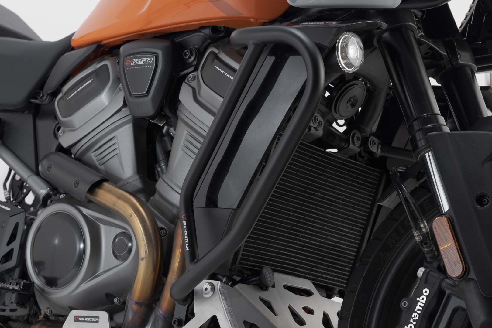 Barre di protezione SW-Motech nere per Harley Davidson Pan America (21-)