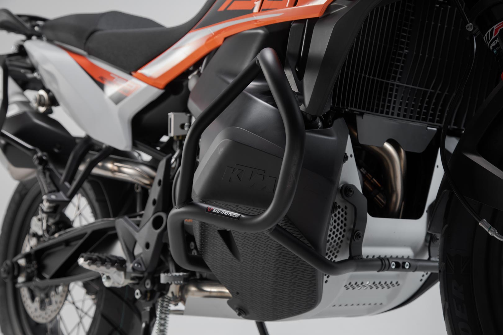 Barre di protezione SW-Motech nere per KTM 790 / 890 Adventure / R / per Husqvarna 901 Norden