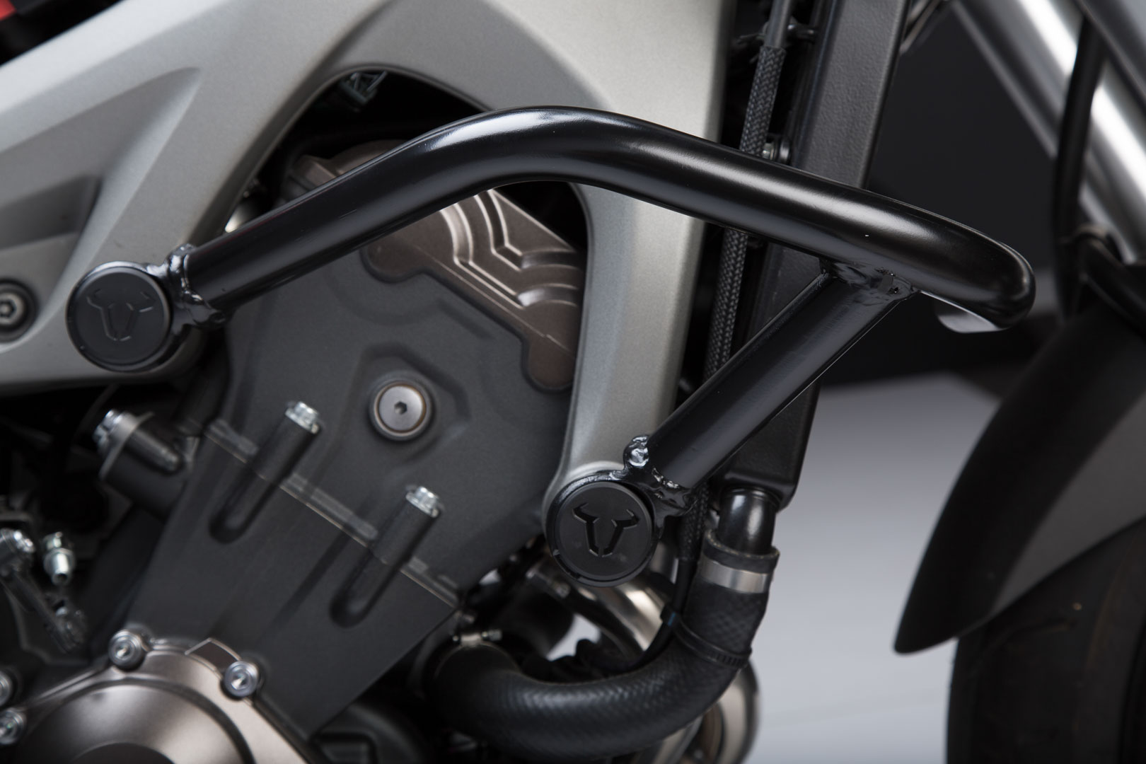 SW-Motech Protectores de Motor Negros para Yamaha MT-09, Tracer 900, XSR900