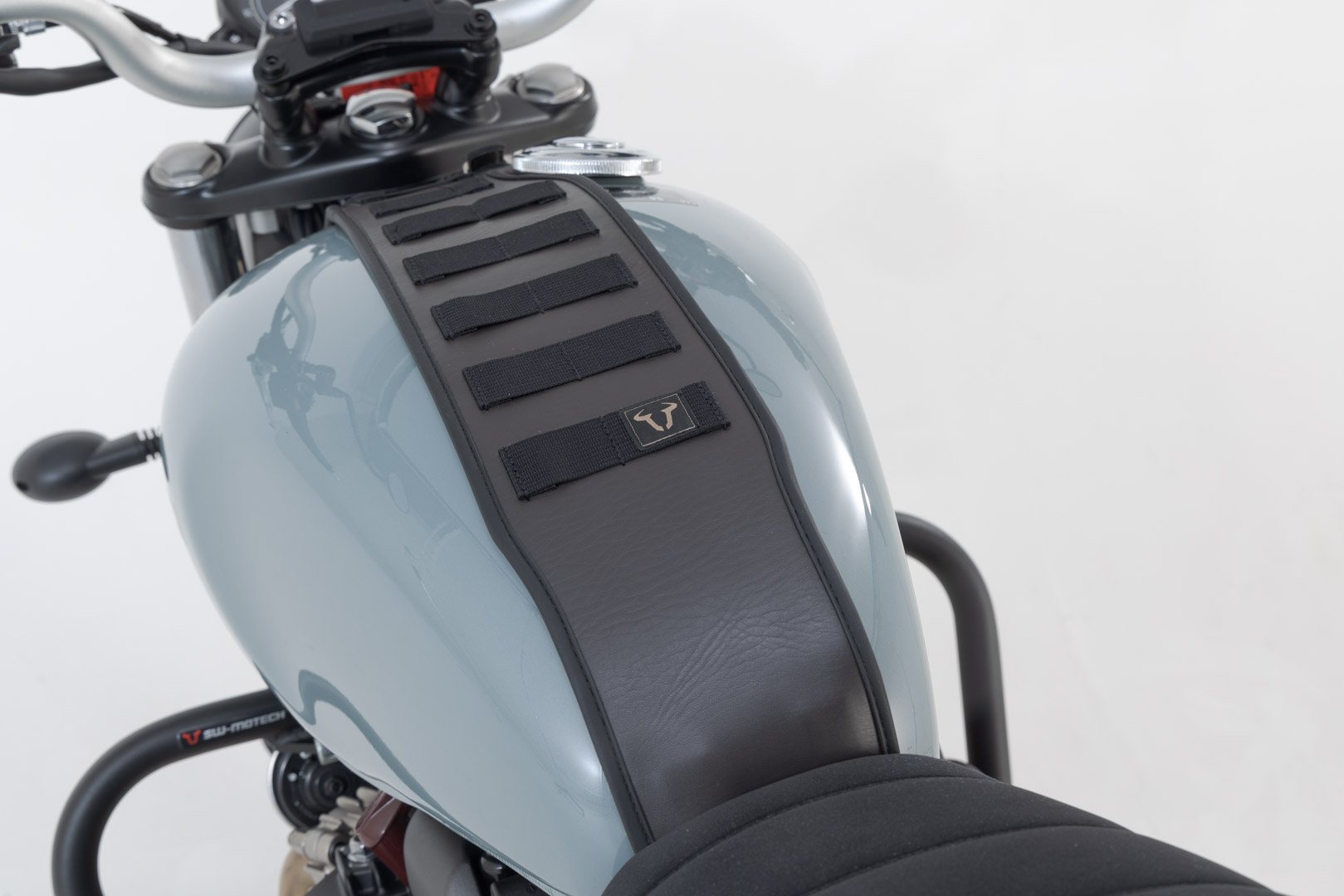 SW-Motech Legend Gear Sangles de réservoir SLA pour modèles Triumph