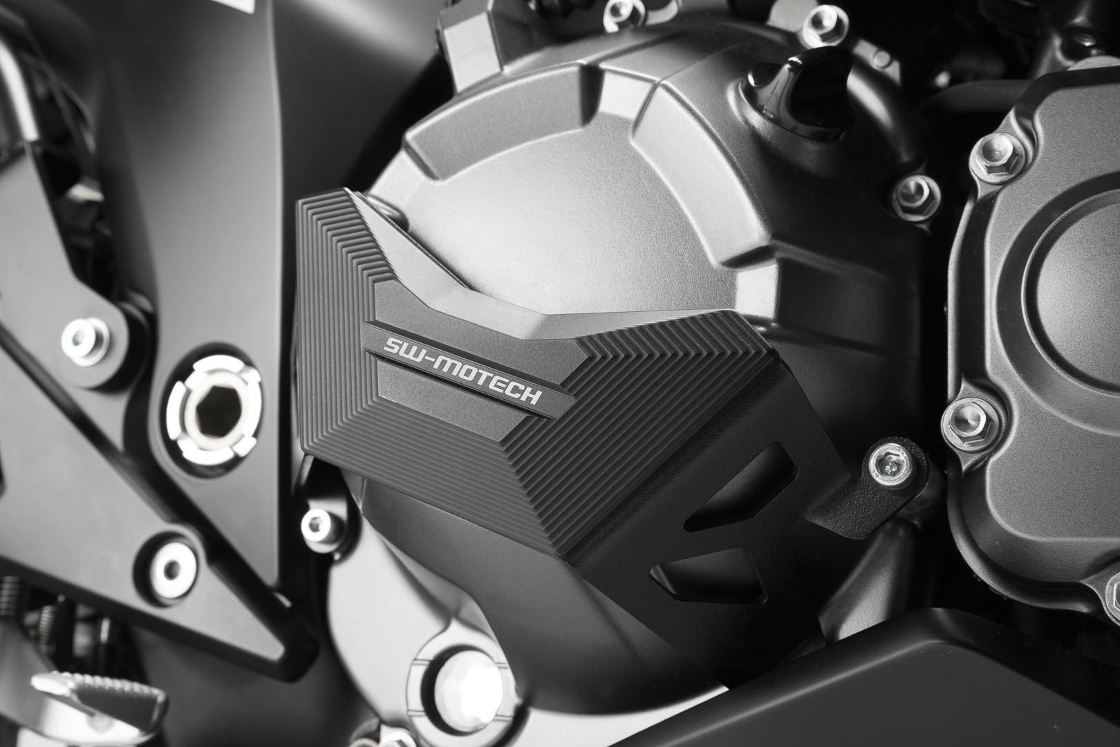 SW-Motech Motordeckel - Protection Noire pour Kawasaki Z 800 (12-16)